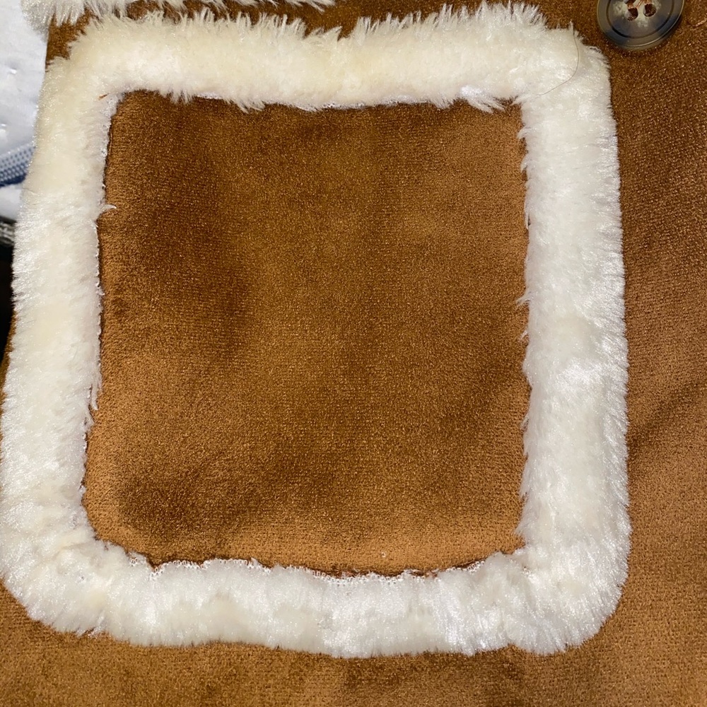 Coat - Picture 3 of 4